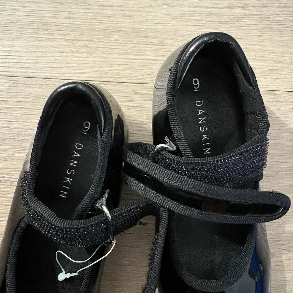 Danskin Girls Tap Dance Shoes Size 9 Black Silver Aluminum Plates